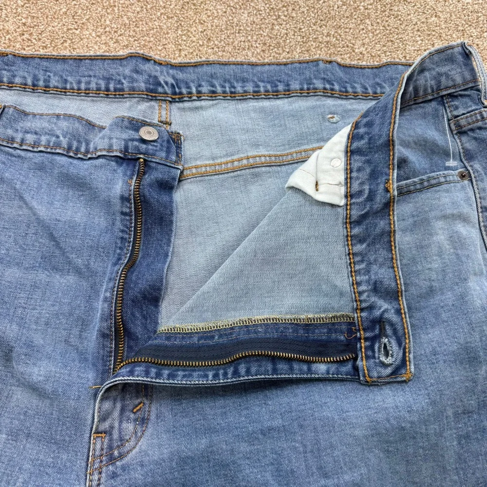 Levis 550 Relaxed Fit Blue Jeans Mens 52x29 Medium Wash Denim 52 29 Work Classic